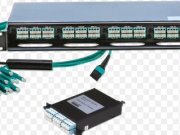 Na iTavi ni Duidui na Holes ena Ferrule End of MPO Connectors